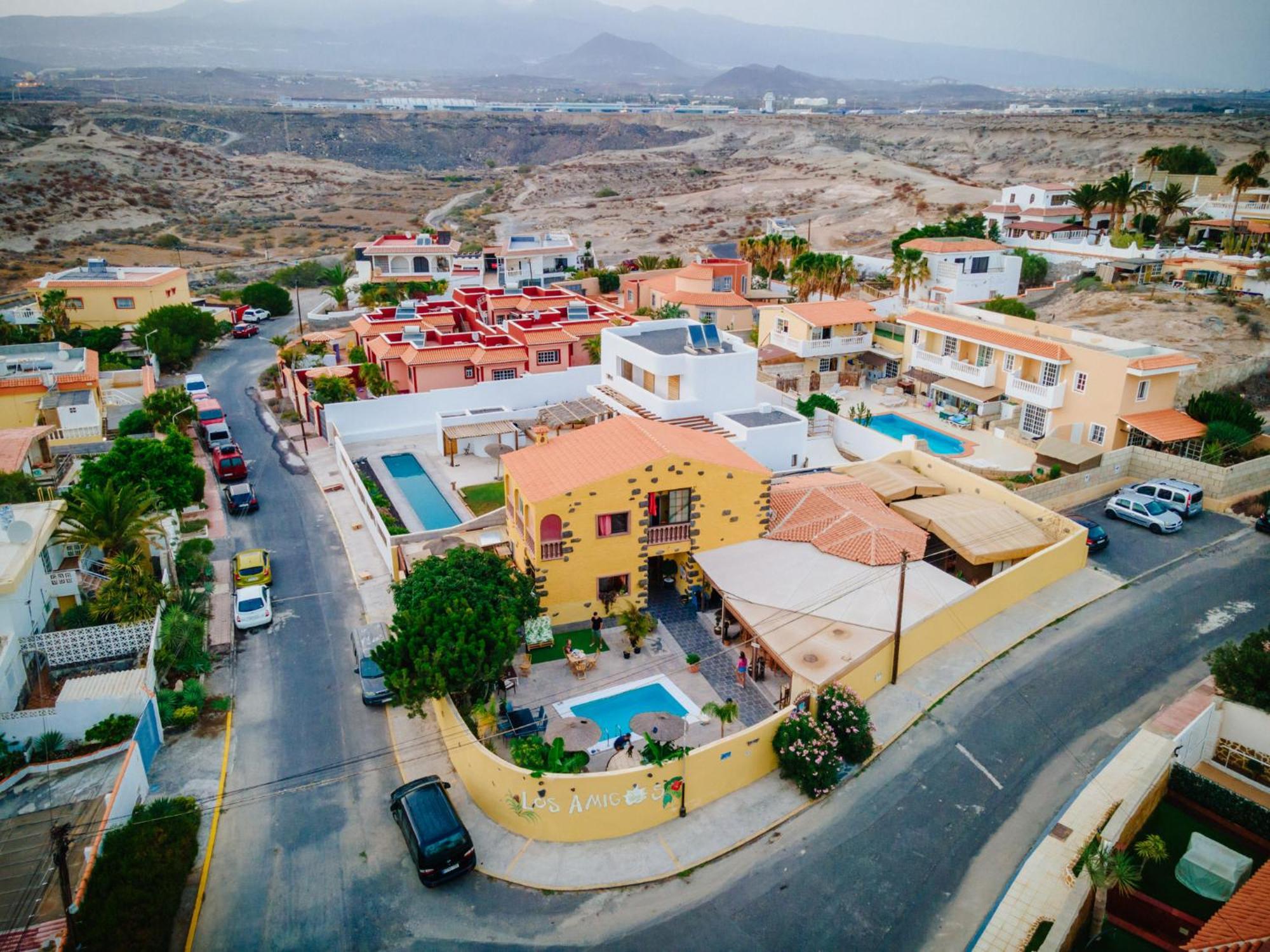 Hostel Los Amigos By Youroom Ла-Марета Экстерьер фото